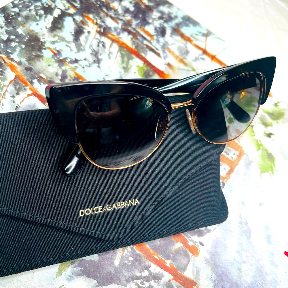 Dolce and Gabbana sunglasses Cat eye shape looks like new